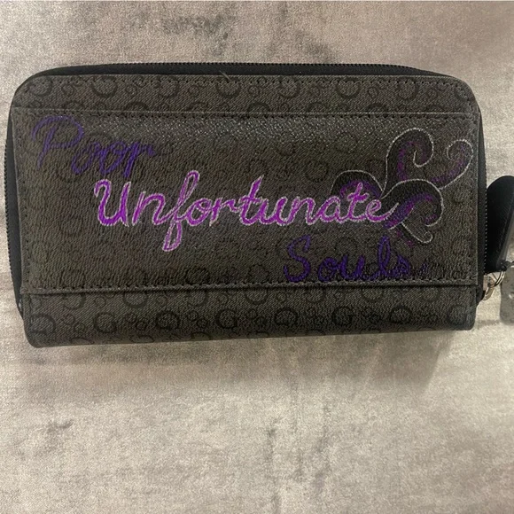 Hand painted Guess Wallet - Picture 3 of 5